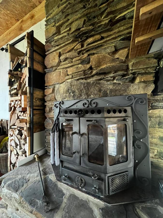 La Cabane D'Helie - Cottage En Pleine Foret - Domaine Du Bonsoy Hastiere-par-dela Zewnętrze zdjęcie
